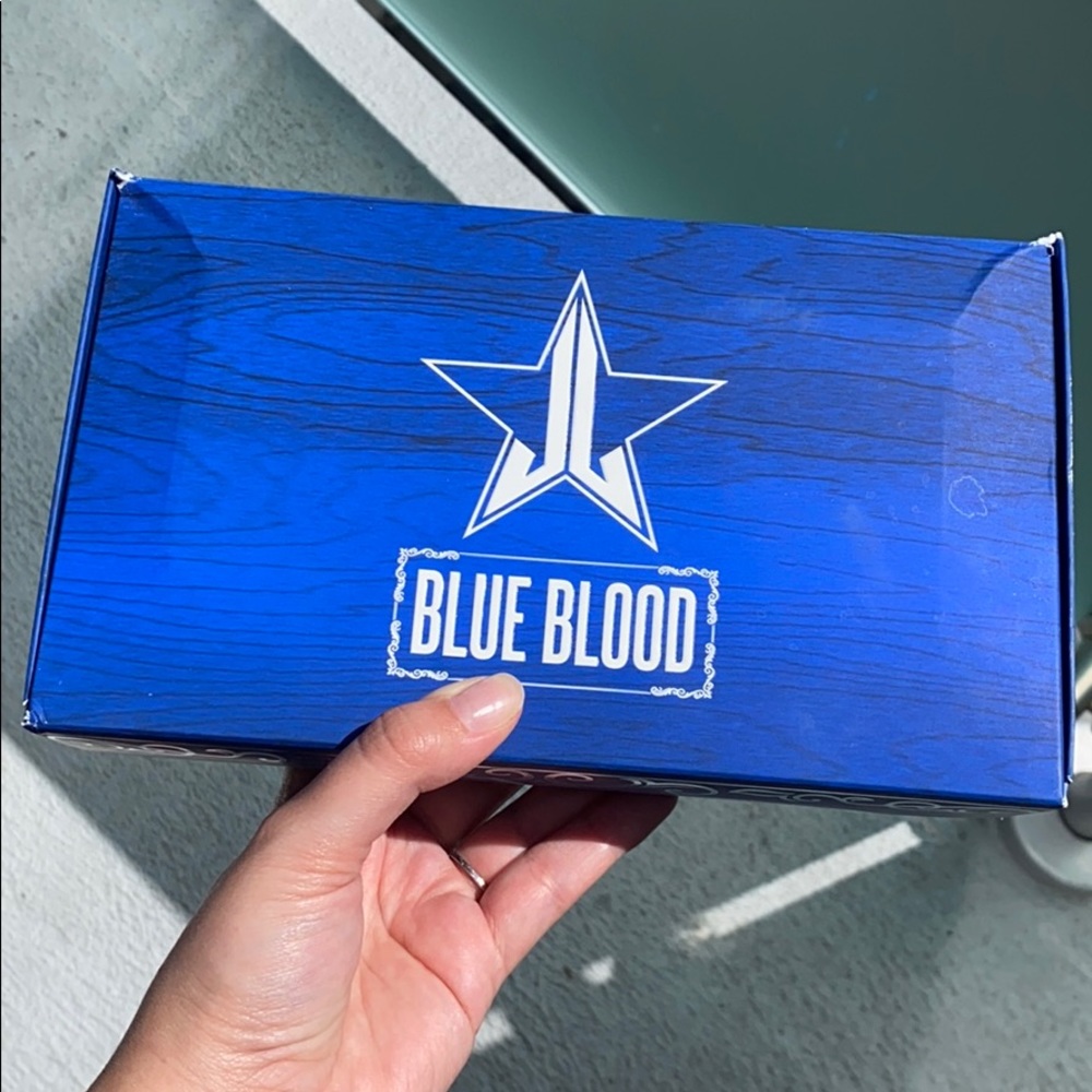 Jeffree Star Cosmetics Blue Blood Pallette